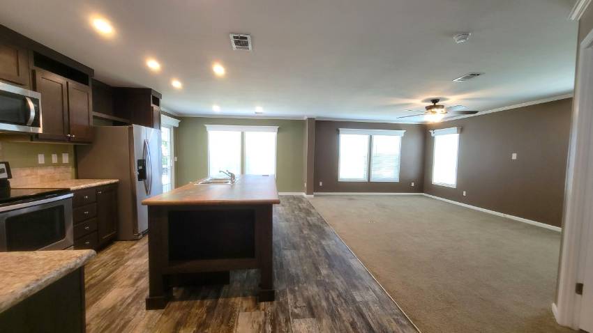 252 Siberian Cypress Circle a Winter Haven, FL Mobile or Manufactured Home for Sale